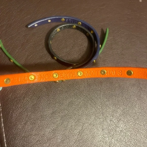 Set of 4 Non leather bracelets - Picture 4 of 4